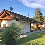 Pod Rejvizem Chalet *